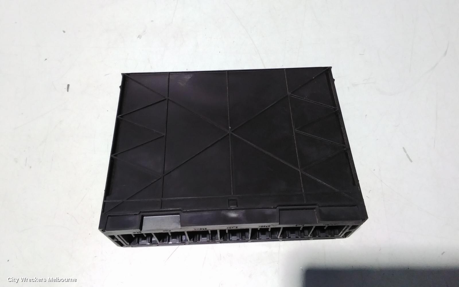 HOLDEN TRAX FUSE BOX, UNDER DASH, TJ SERIES, 08/2013 - 12/2020 - Image 3