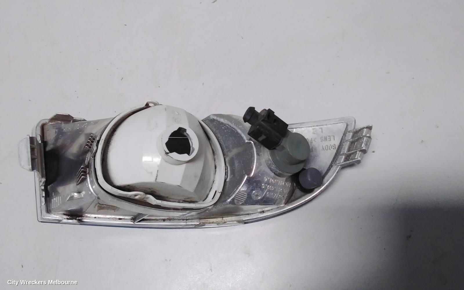 SKODA OCTAVIA LEFT INDICATOR/FOG/SIDE, BUMPER FOGLAMP, 1Z, RECTANGULAR TYPE, 05/2009 - 10/2013 - Image 3