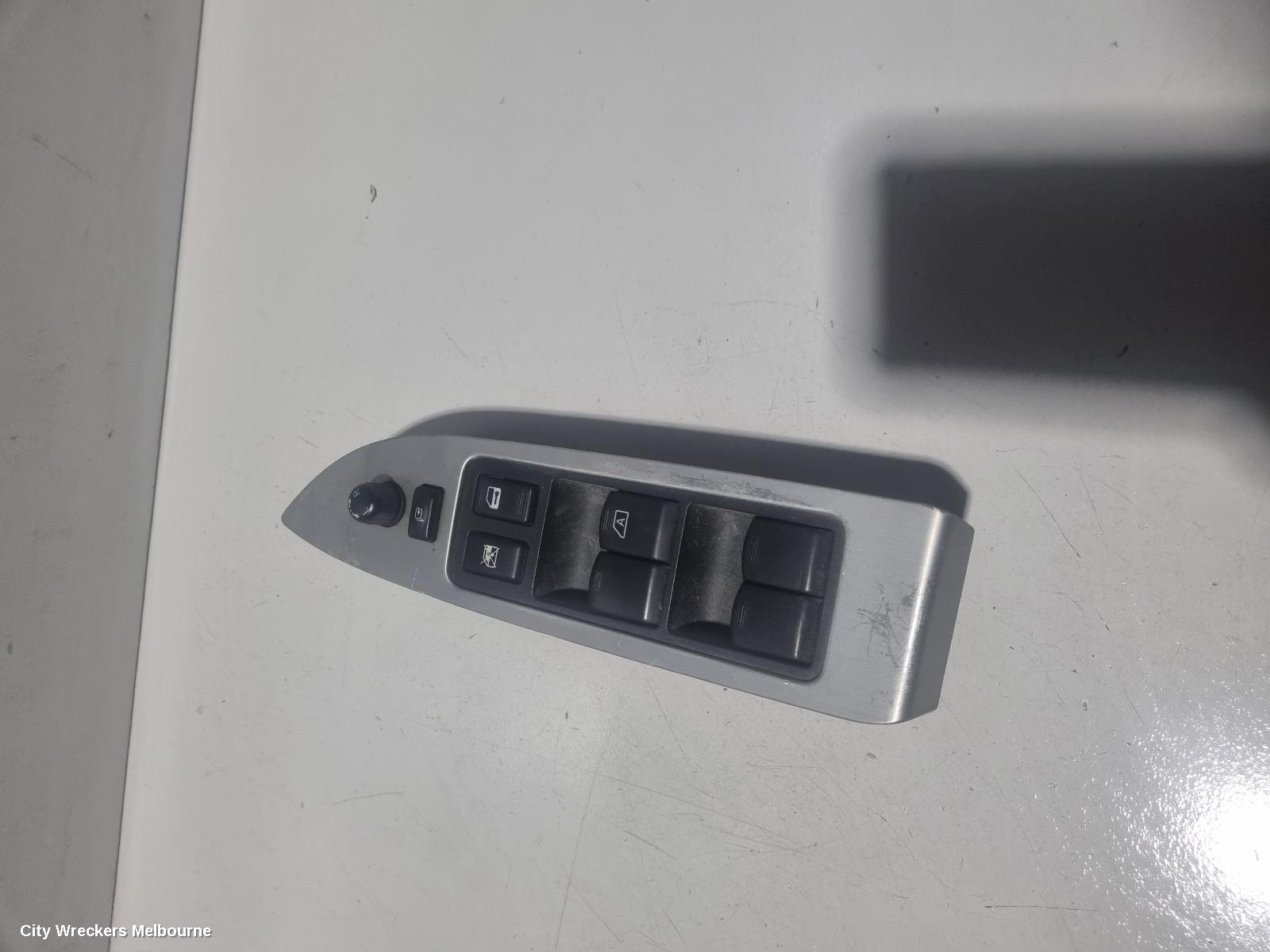 NISSAN MURANO PWR DR WIND SWITCH, RH FRONT (MASTER SWITCH), Z51, ST TYPE, 12/2008 - 12/2014 - Image 1