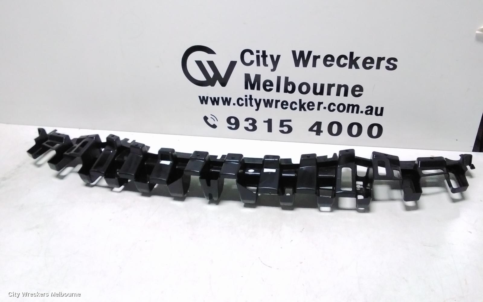 LAND ROVER RANGEROVER SPORT, L494, 12/2013 - 04/2022, FRONT BUMPER MIDDLE BRACKET DK62-17A793-AA : 109654 - Image 1