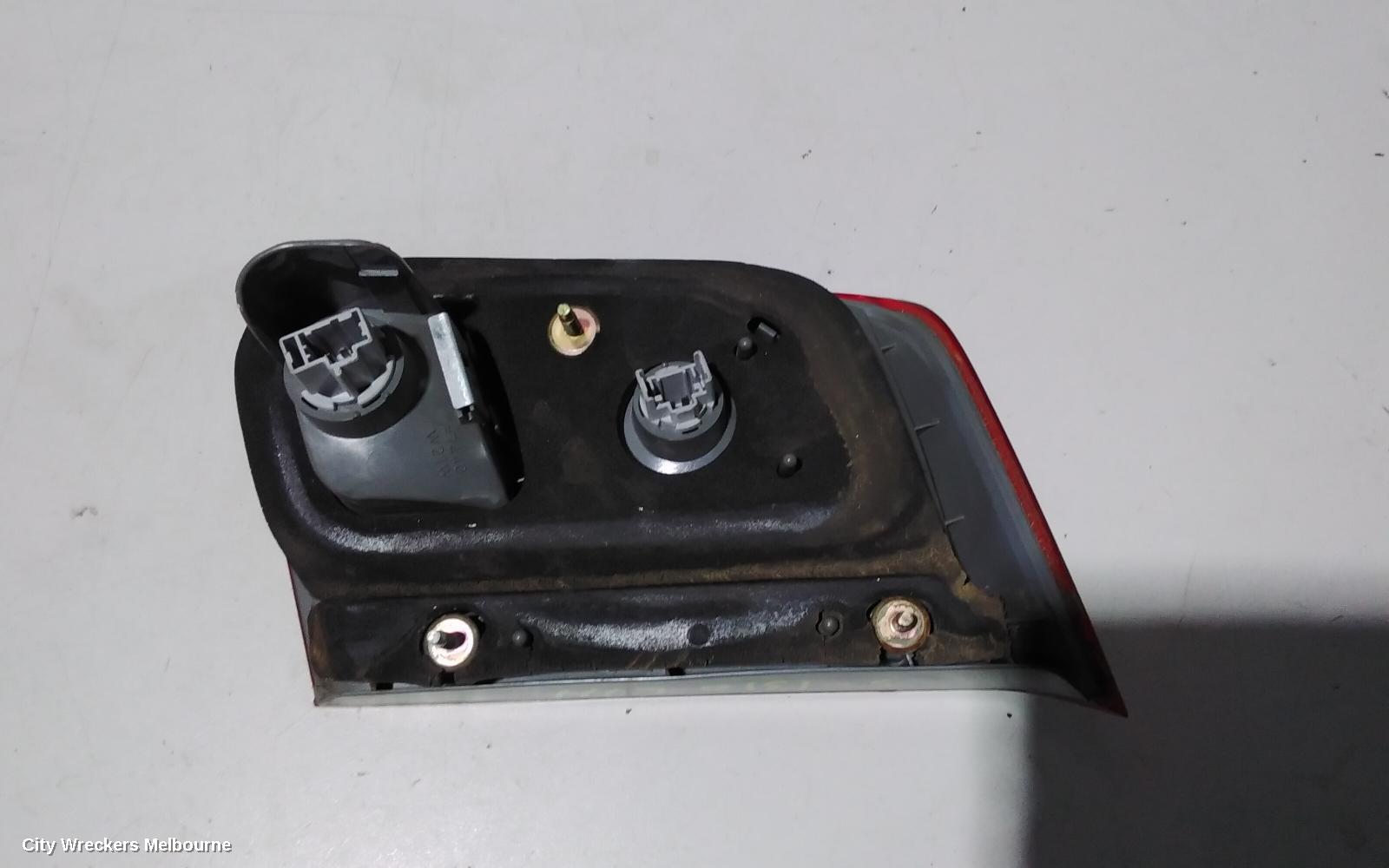 HONDA CIVIC REAR GARNISH, BOOTLID LAMP (LH SIDE), PINK TINT TYPE, 7TH GEN, 11/2000 - 02/2006 - Image 3