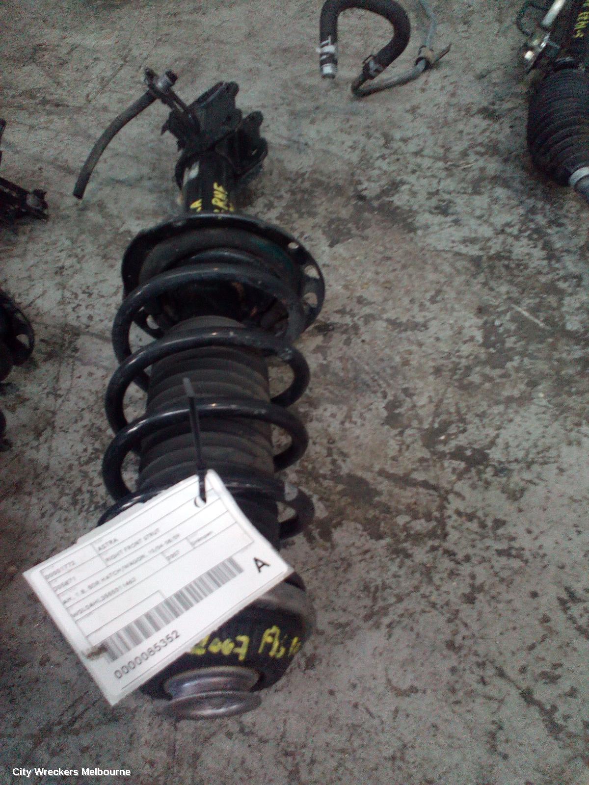 HOLDEN ASTRA RIGHT FRONT STRUT, AH, 1.8, 5DR HATCH/WAGON, 10/2004 - 08/2009 - Image 1