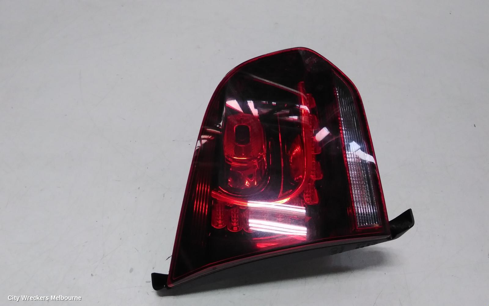VOLKSWAGEN GOLF REAR GARNISH, BOOTLID LAMP (LH SIDE), GEN 6, 08/2011 ONWARDS - Image 2