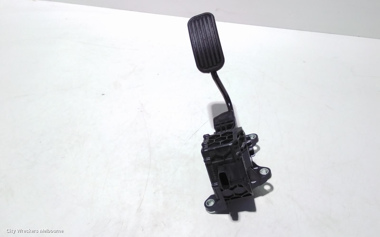 TOYOTA HIACE PEDAL ASSEMBLY, 300 SERIES, ACCELERATOR PEDAL, 02/2019 ONWARDS - Image 1