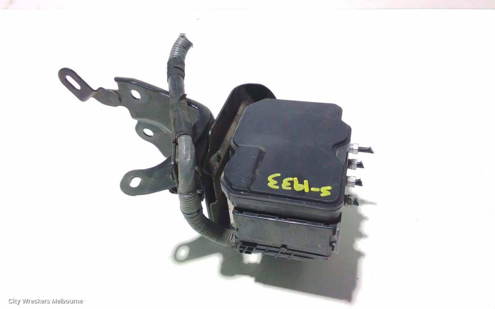TOYOTA RAV4 ABS PUMP/MODULATOR, ZSA42R, 2.0, PETROL, AUTO T/M TYPE,12/2012 - 11/2018 - Image 1