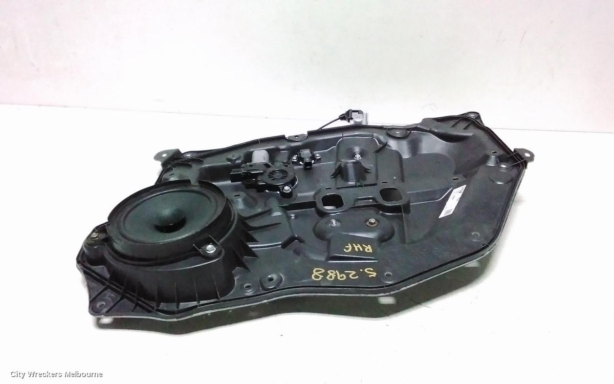 MAZDA CX3 RIGHT FRONT WINDOW REG/MOTOR, DK, DOOR REG ASSY (REG AND MOTOR), 03/2015 ONWARDS - Image 1