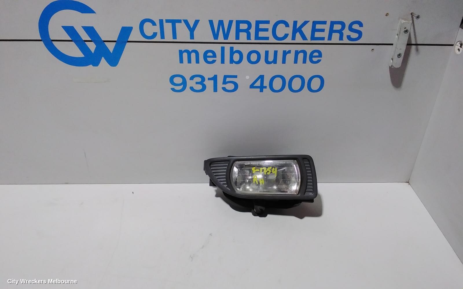 KIA CARNIVAL/GRAND CARNIVAL RIGHT INDICATOR/FOG/SIDE, BUMPER FOGLAMP, VQ, 01/2006 - 12/2014 - Image 1