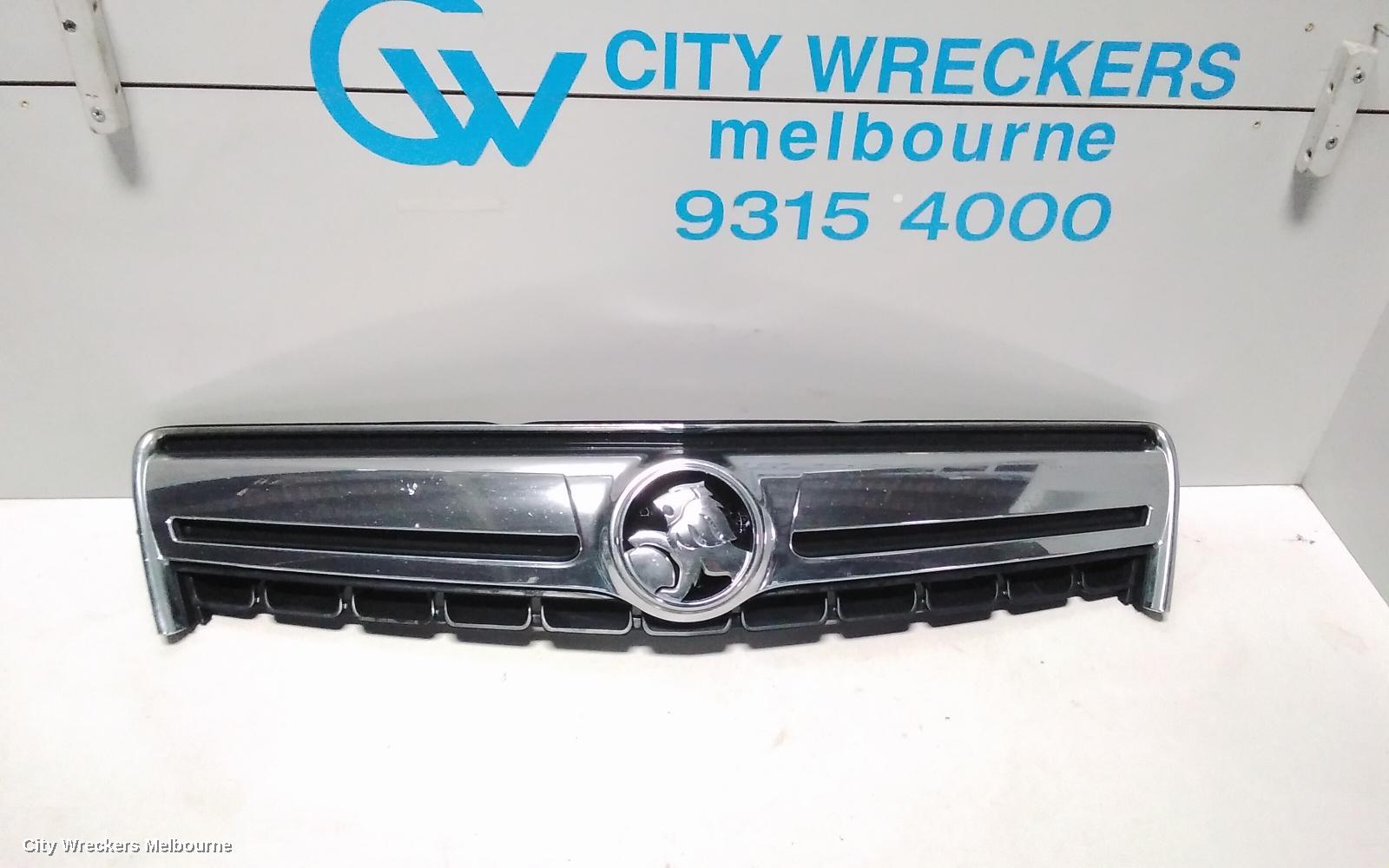HOLDEN CAPTIVA GRILLE, RADIATOR GRILLE (UPPER), CG, MAXX/CAPTIVA 5 (4TH VIN = D), 09/2006 - 02/2011 - Image 1