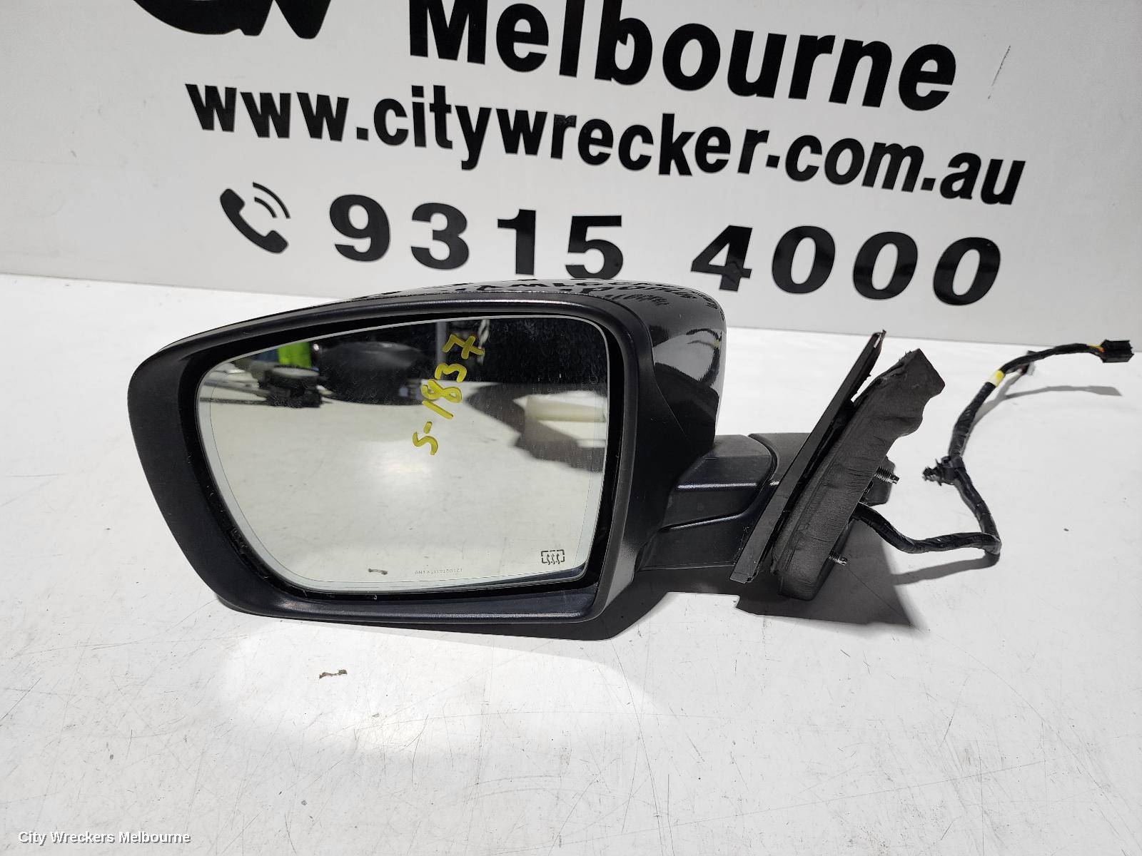 CHRYSLER 300C LEFT DOOR MIRROR, LX, COLOUR CODED, 07/2012 ONWARDS - Image 3