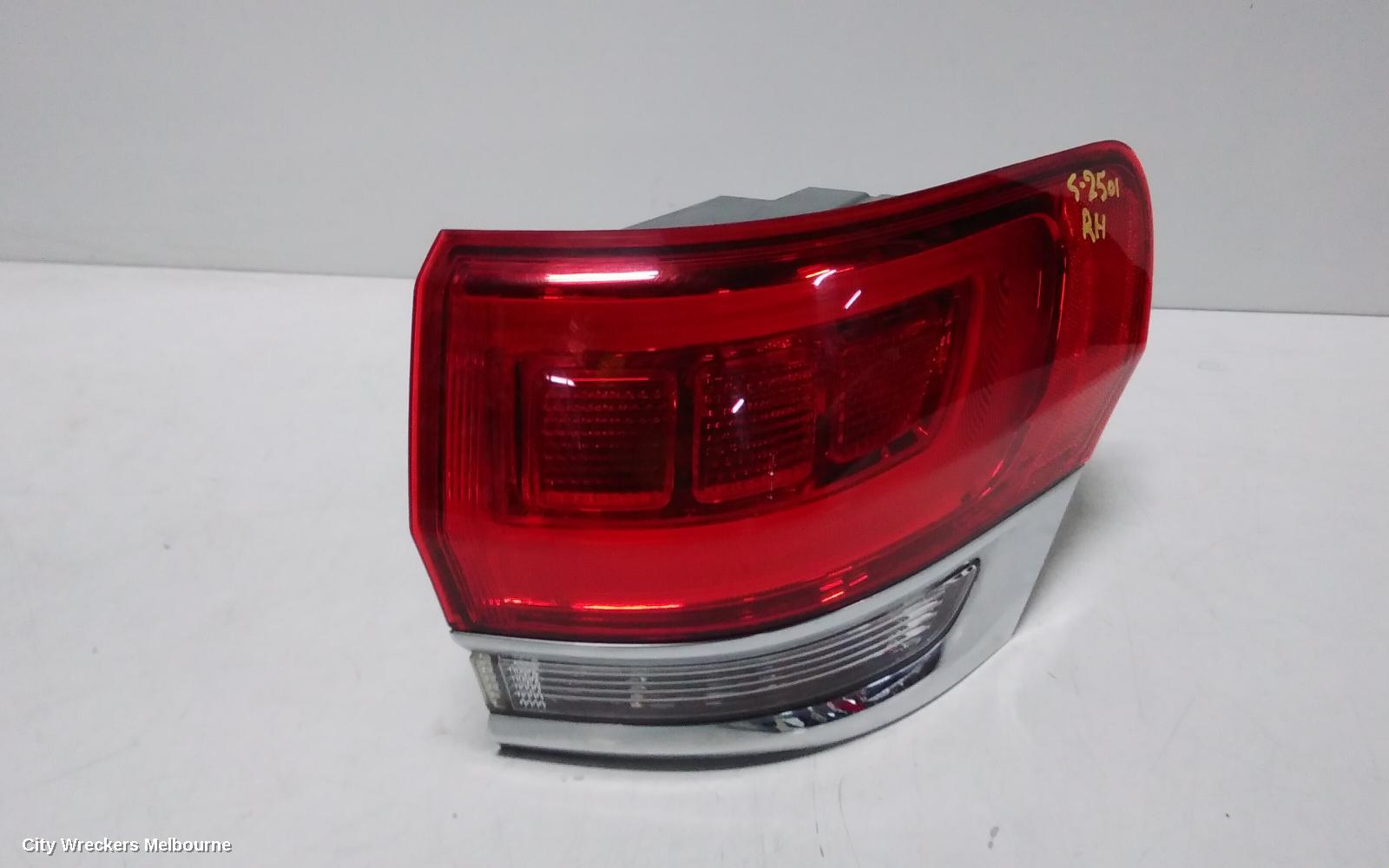 JEEP GRANDCHEROKEE RIGHT TAILLIGHT, WK, LAREDO/OVERLAND/LIMITED, W/ CHROME BEZEL, 04/2013 - 02/2022 - Image 3