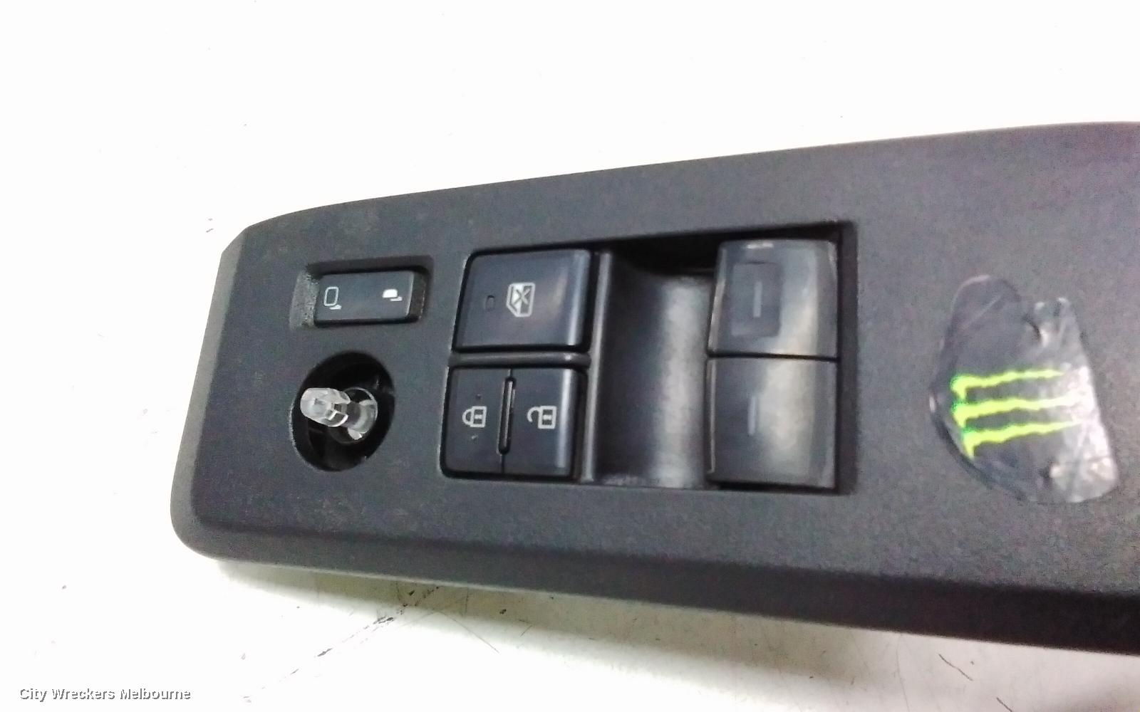 TOYOTA HIACE PWR DR WIND SWITCH, RH FRONT (MASTER SWITCH), 300 SERIES, 02/2019 ONWARDS - Image 3