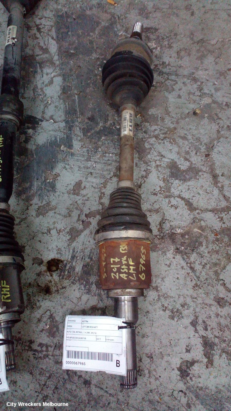 HOLDEN ASTRA LEFT DRIVESHAFT, AUTO T/M, PETROL, 1.4, BK, 09/2016 ONWARDS - Image 2