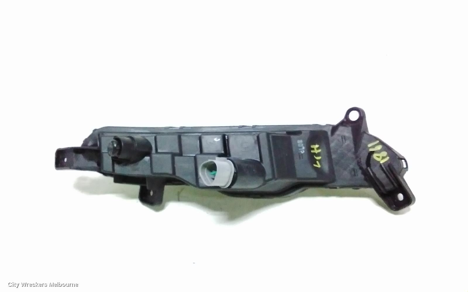 HYUNDAI TUCSON LEFT INDICATOR/FOG/SIDE, BUMPER FOGLAMP, TL, KOREAN BUILT (VIN KMHJ), 07/2015 - 06/2018 - Image 3