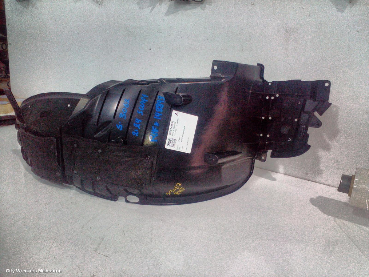 SUZUKI SWIFT RIGHT GUARD LINER, UZ, FRONT, 12/2023 ONWARDS - Image 2