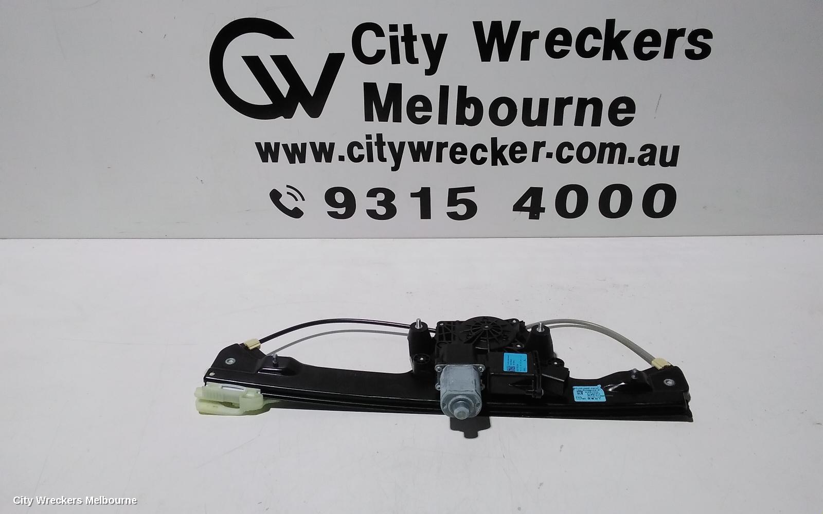 MG HS RIGHT REAR WND REG/MOTOR, SAS23, 08/2019 - 12/2024 - Image 1