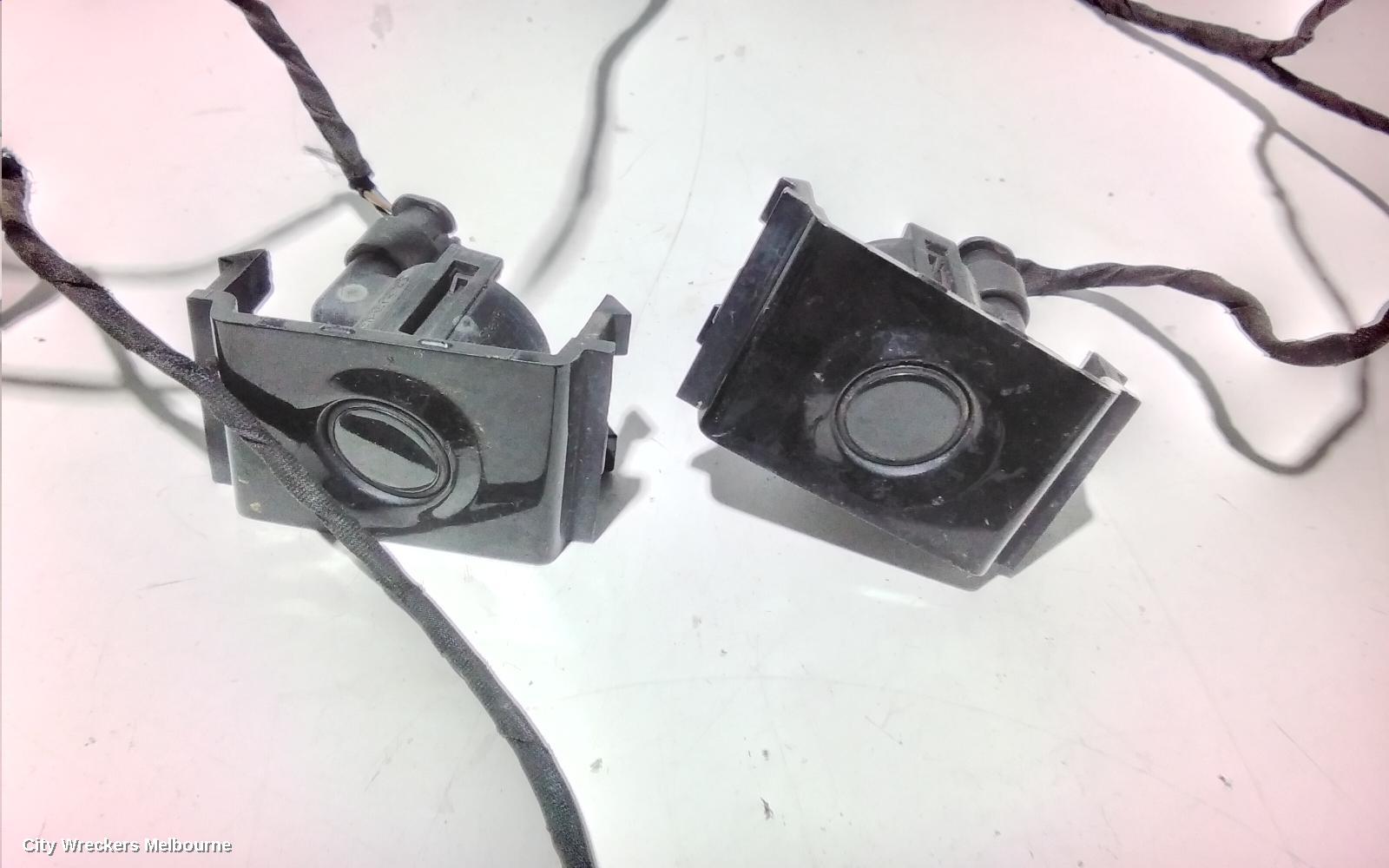 AUDI A5, 8T 10/2007 - 12/2011, CRASH SENSOR FRONT , 3.2L : 42675 - Image 2