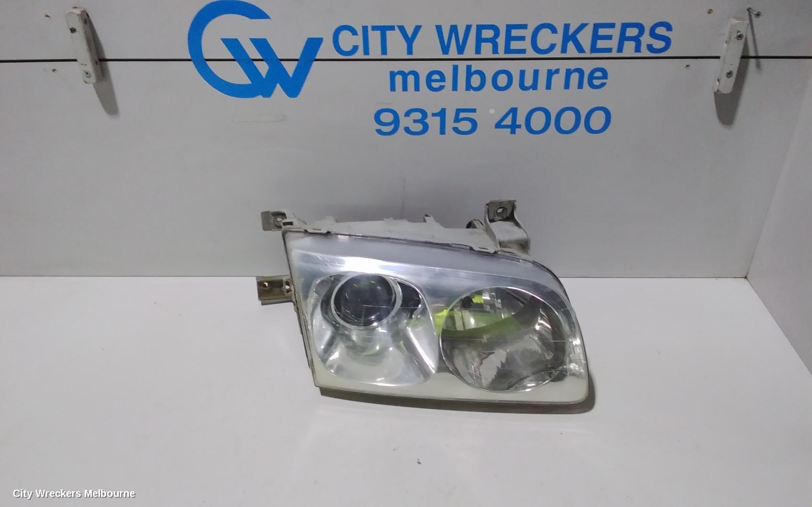 HYUNDAI TRAJET RIGHT HEADLAMP, FO, 05/2000 - 12/2007 - Image 1