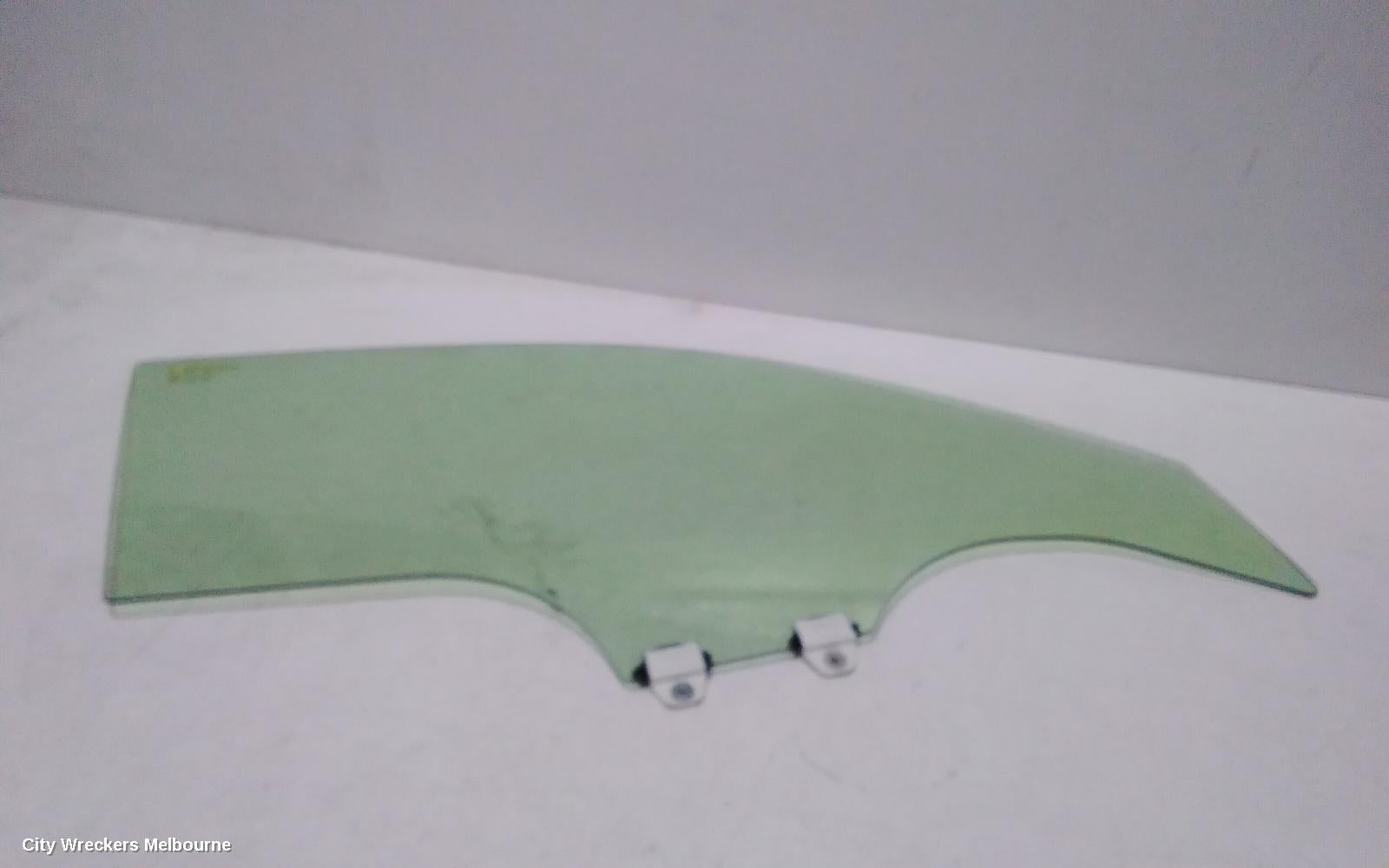 HONDA HRV RIGHT FRONT DOOR WINDOW, RV, 12/2021 ONWARDS - Image 1