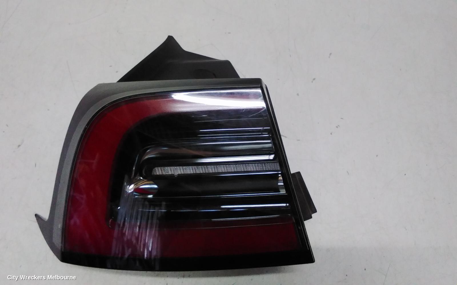 TESLA MODEL Y LEFT TAILLIGHT, 1ST GEN, IN BODY, 03/2022 ONWARDS - Image 1