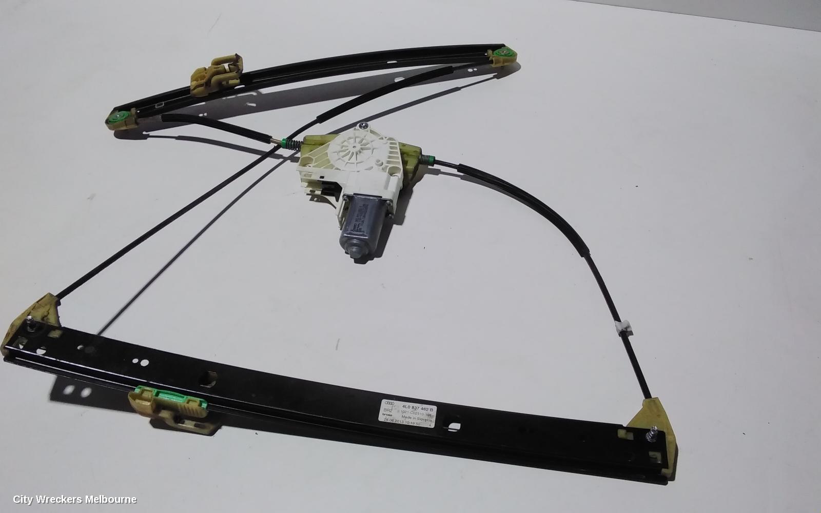 AUDI Q7 RIGHT FRONT WINDOW REG/MOTOR, 4L, 09/2006 - 08/2015 - Image 1