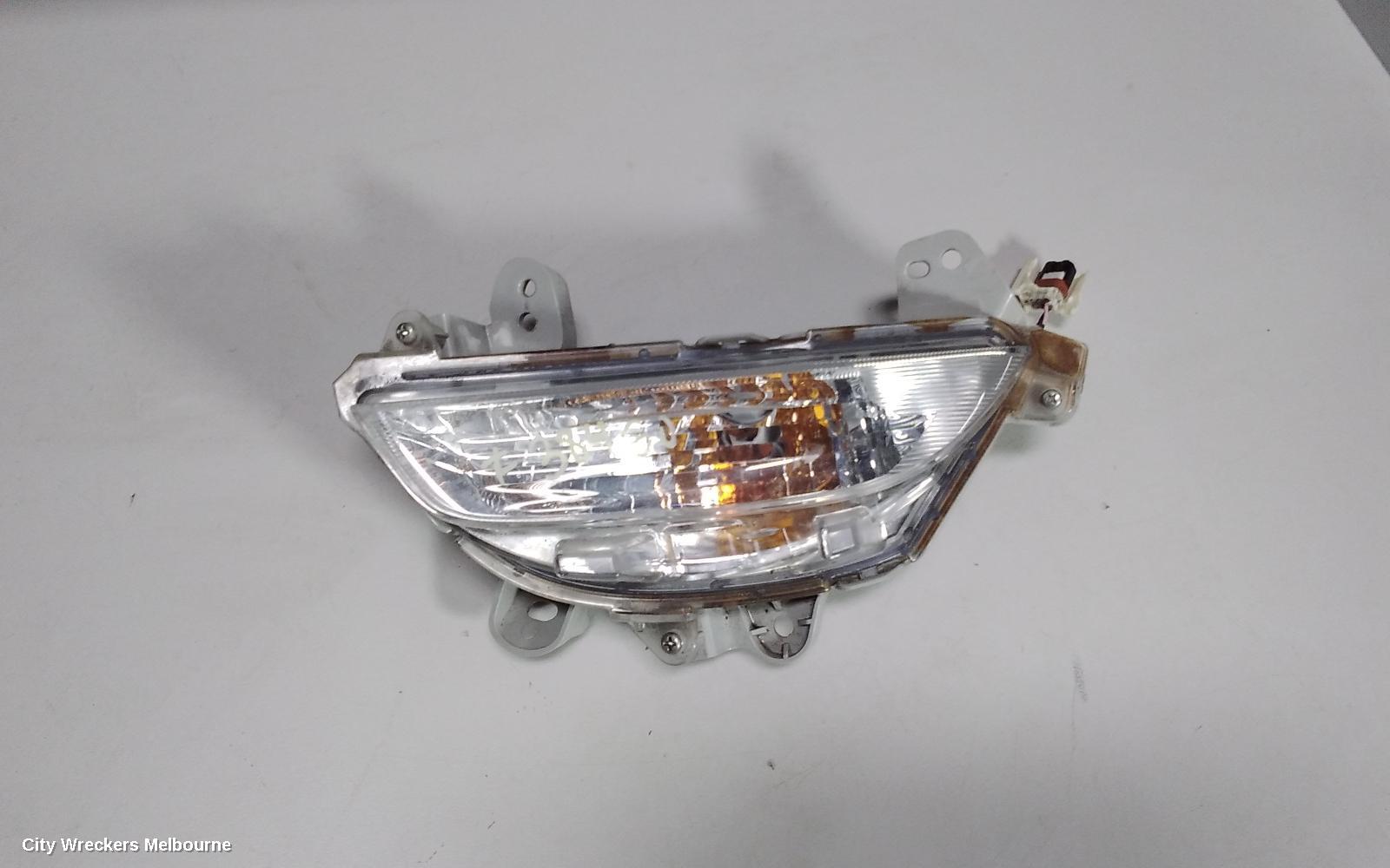 MAZDA 3 RIGHT INDICATOR/FOG/SIDE, BUMPER FLASHER, BM, 11/2013 - 05/2016 - Image 2