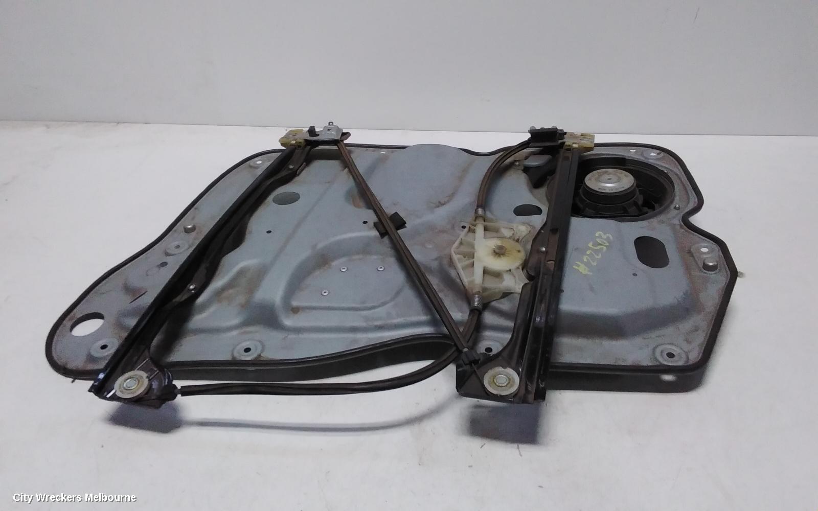 VOLKSWAGEN CADDY LEFT FRONT WINDOW REG/MOTOR, 2K, POWER, 12/2004 - 06/2015 - Image 1