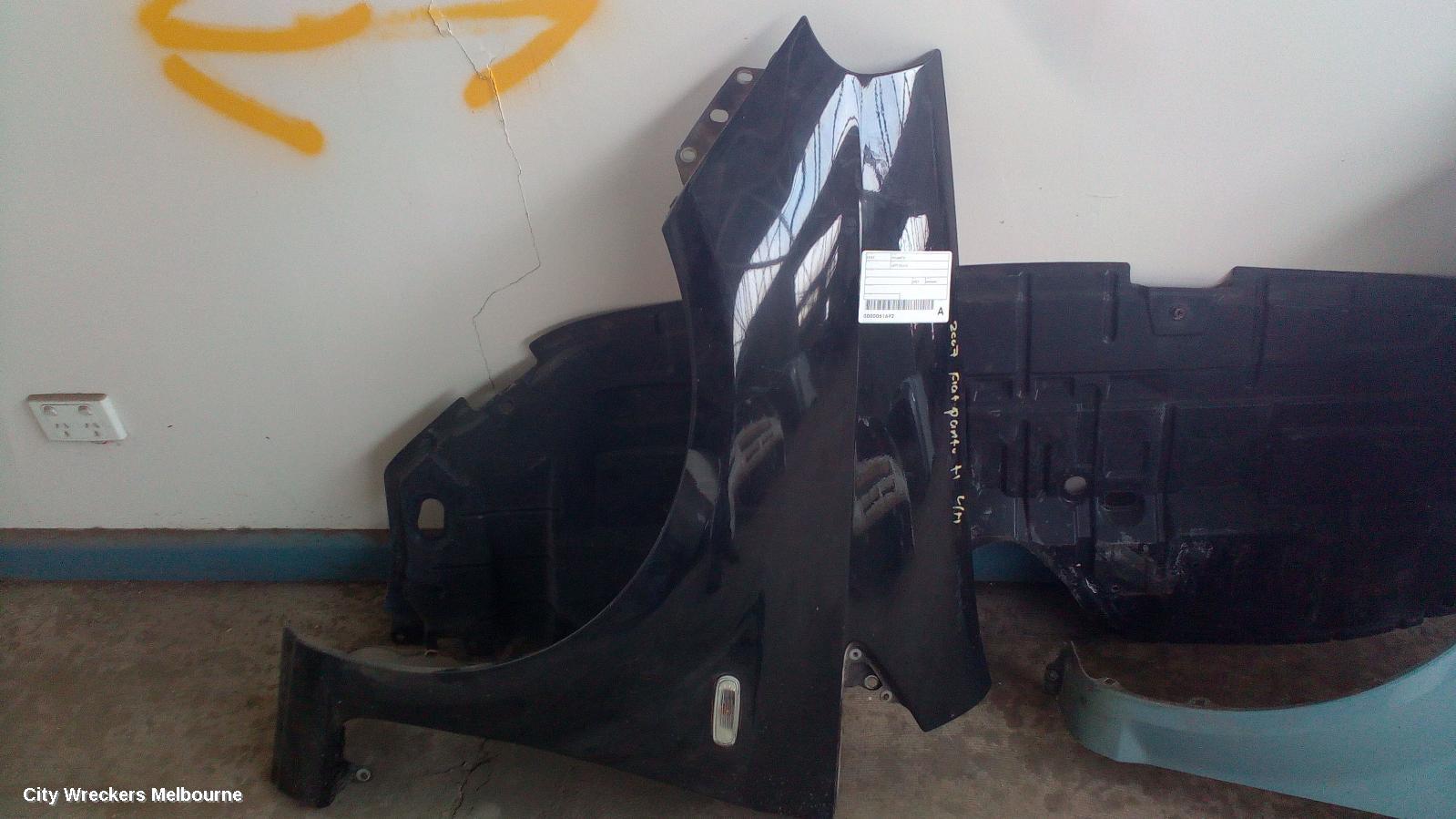 KIA PICANTO LEFT GUARD - Image 1