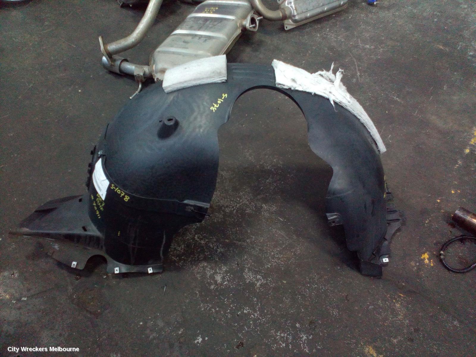 VOLKSWAGEN GOLF RIGHT GUARD LINER, GEN 6, HATCH/CABRIO, 12/2008 - 01/2016 - Image 1