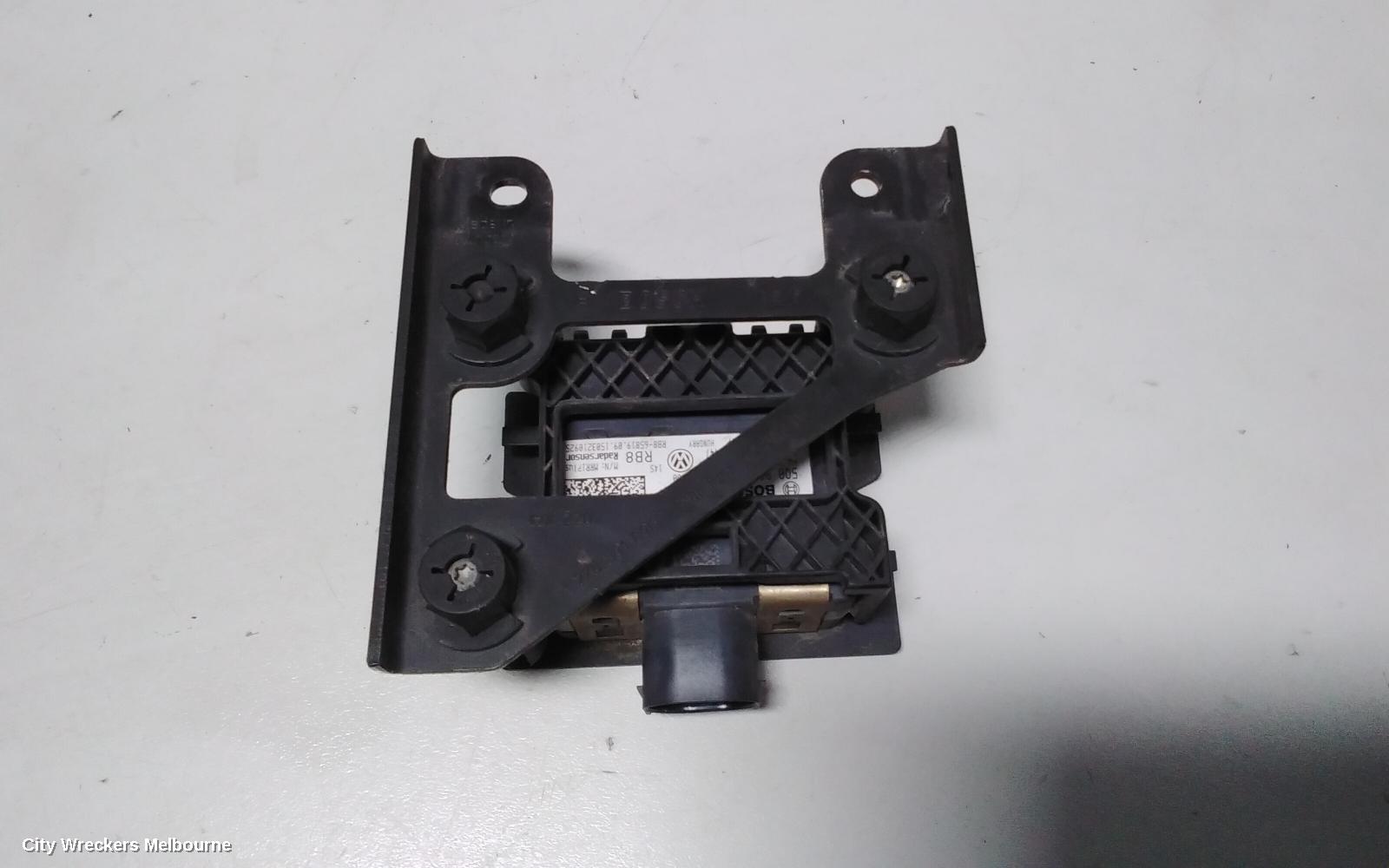 SKODA FABIA, NJ, 01/2015 - 08/2021, RADAR SENSOR VIN:TMBFN6NJ0GZ101576: 77206 - Image 2
