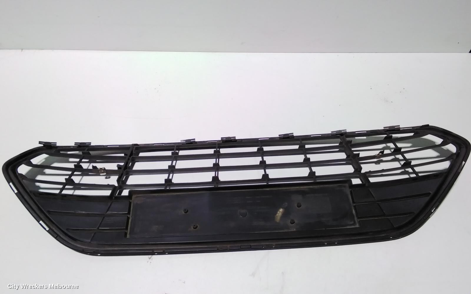 FORD MONDEO GRILLE, BUMPER GRILLE (CENTRE), MC, LX/ZETEC, 11/2010 - 12/2014 - Image 3
