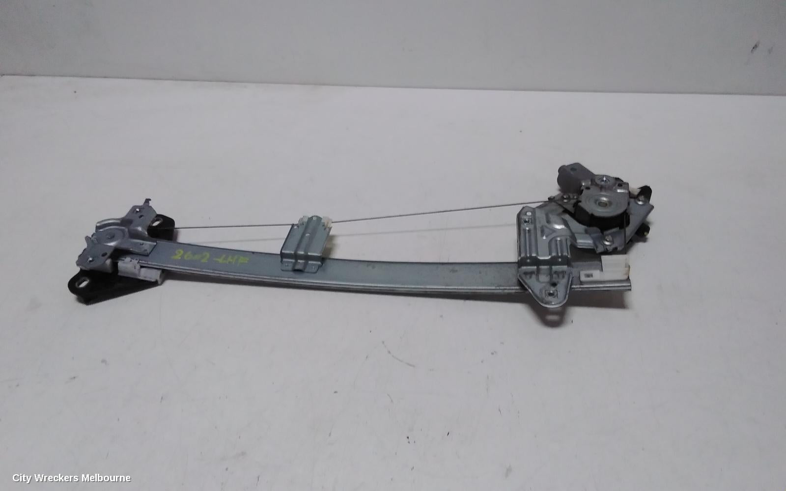 HONDA JAZZ LEFT FRONT WINDOW REG/MOTOR, GE, POWER, 08/2008 - 06/2014 - Image 1