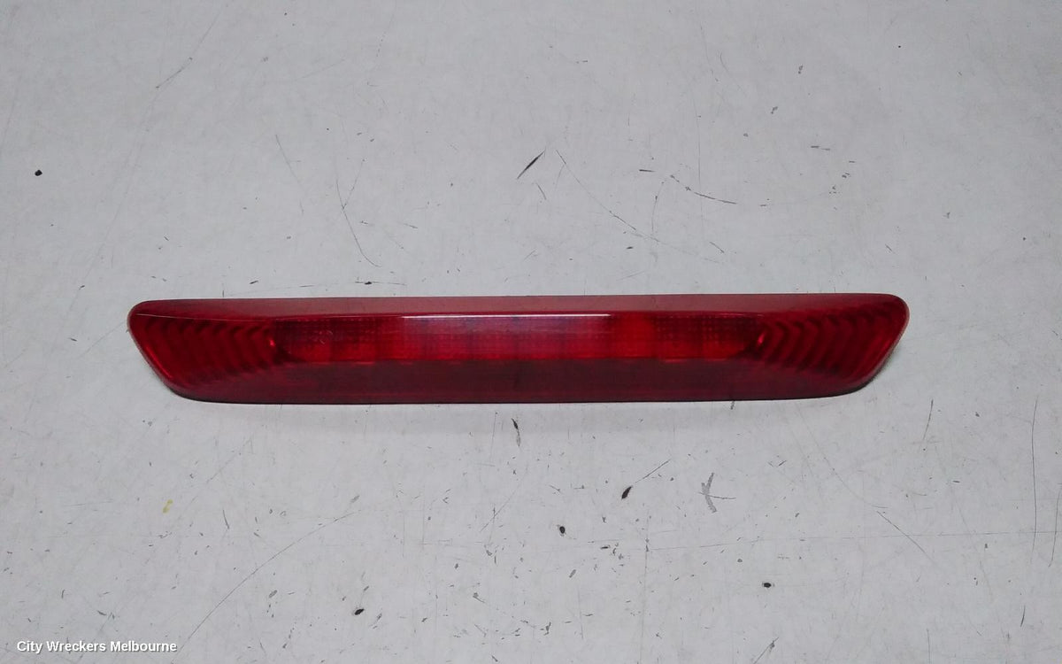 ISUZU DMAX HIGH LEVEL STOPLIGHT, RG, 07/2020 ONWARDS - Image 1