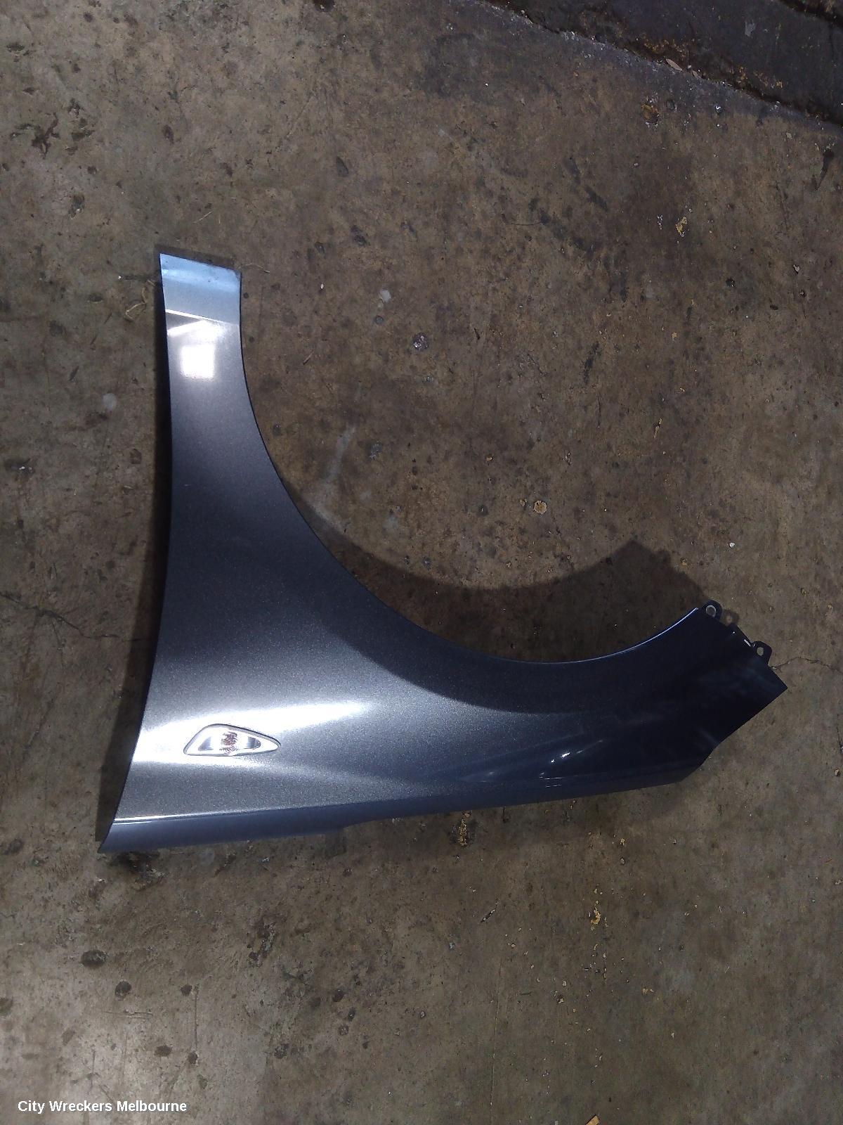HYUNDAI I30 LEFT GUARD, PD, HATCH (S. KOREA VIN KMHH), W/ INDICATOR TYPE, 03/2017 - 12/2023 - Image 2