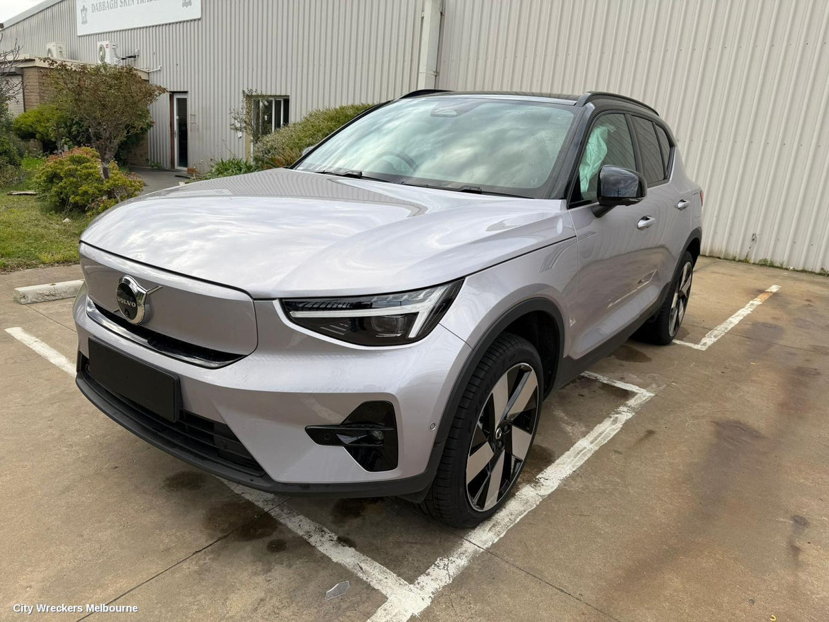 VOLVO XC40 LEFT TAILLIGHT, IN BODY, 02/2018 ONWARDS - Image 1