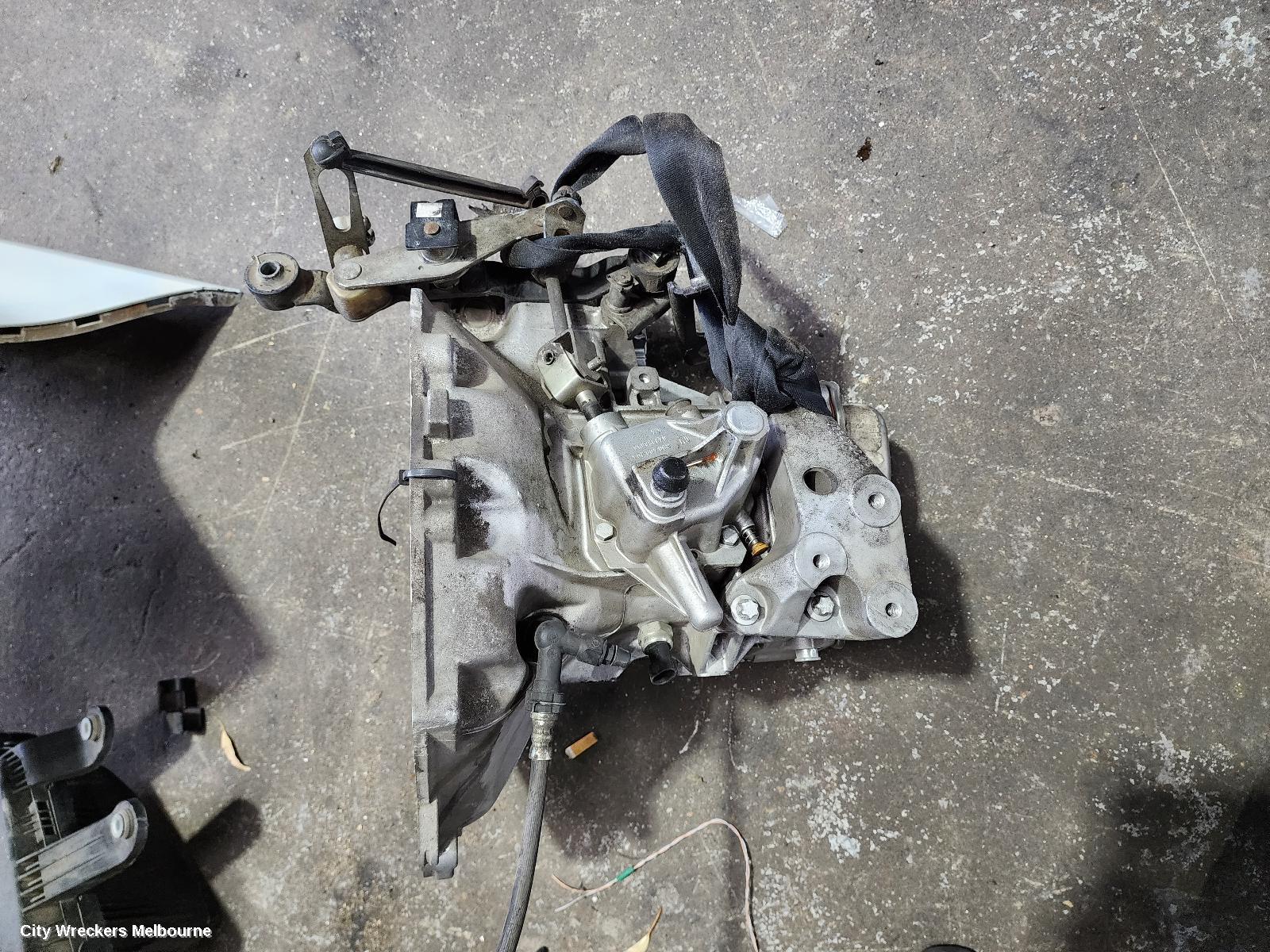 HOLDEN BARINA TRANS/GEARBOX, MANUAL, 1.6, F16D3, TK,  LONG SNOUT, 12/2005 - 05/2007 - Image 2