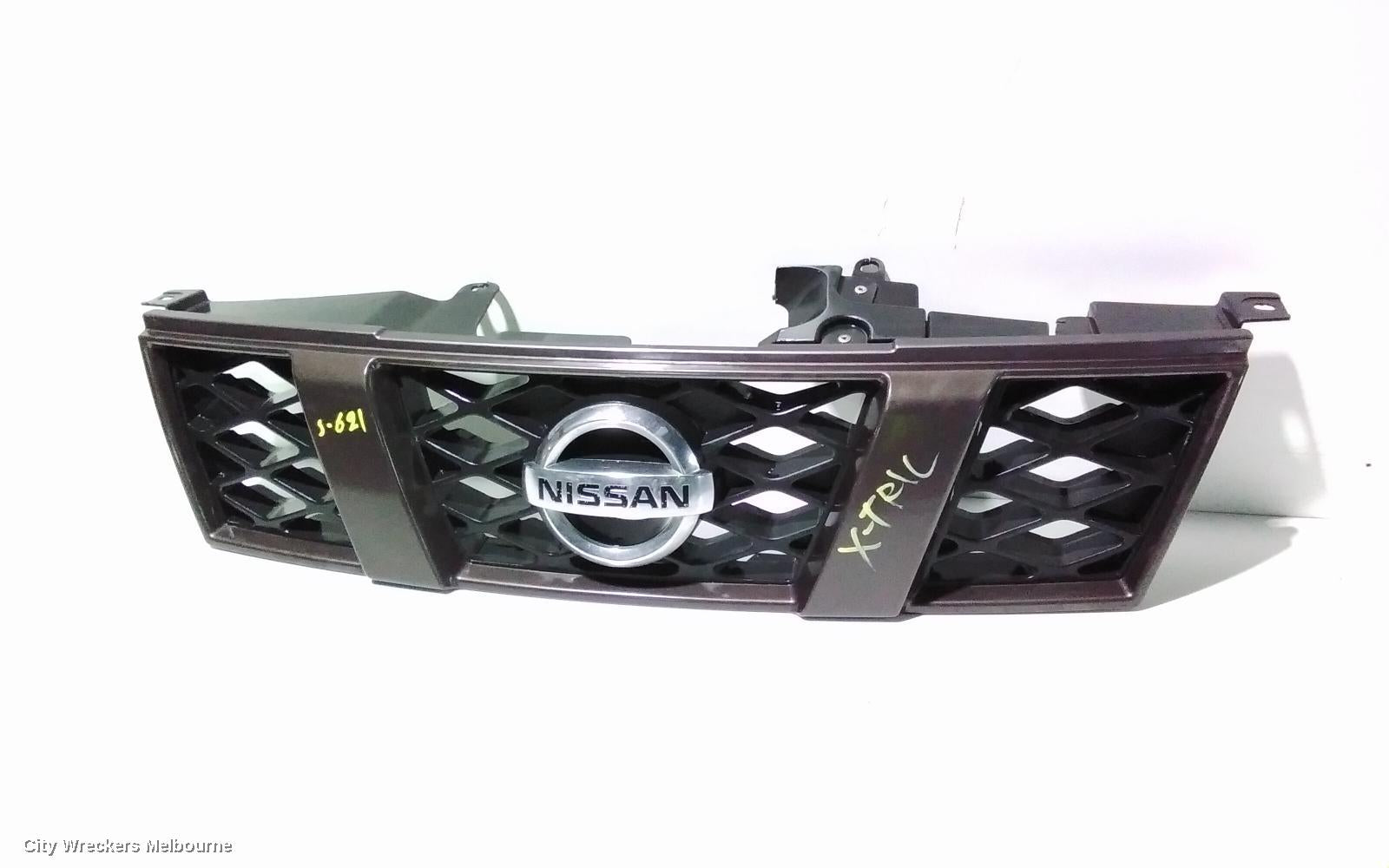 NISSAN XTRAIL GRILLE, RADIATOR GRILLE, T31, ST/TS, COLOUR CODED, 09/2007 - 06/2010 - Image 1