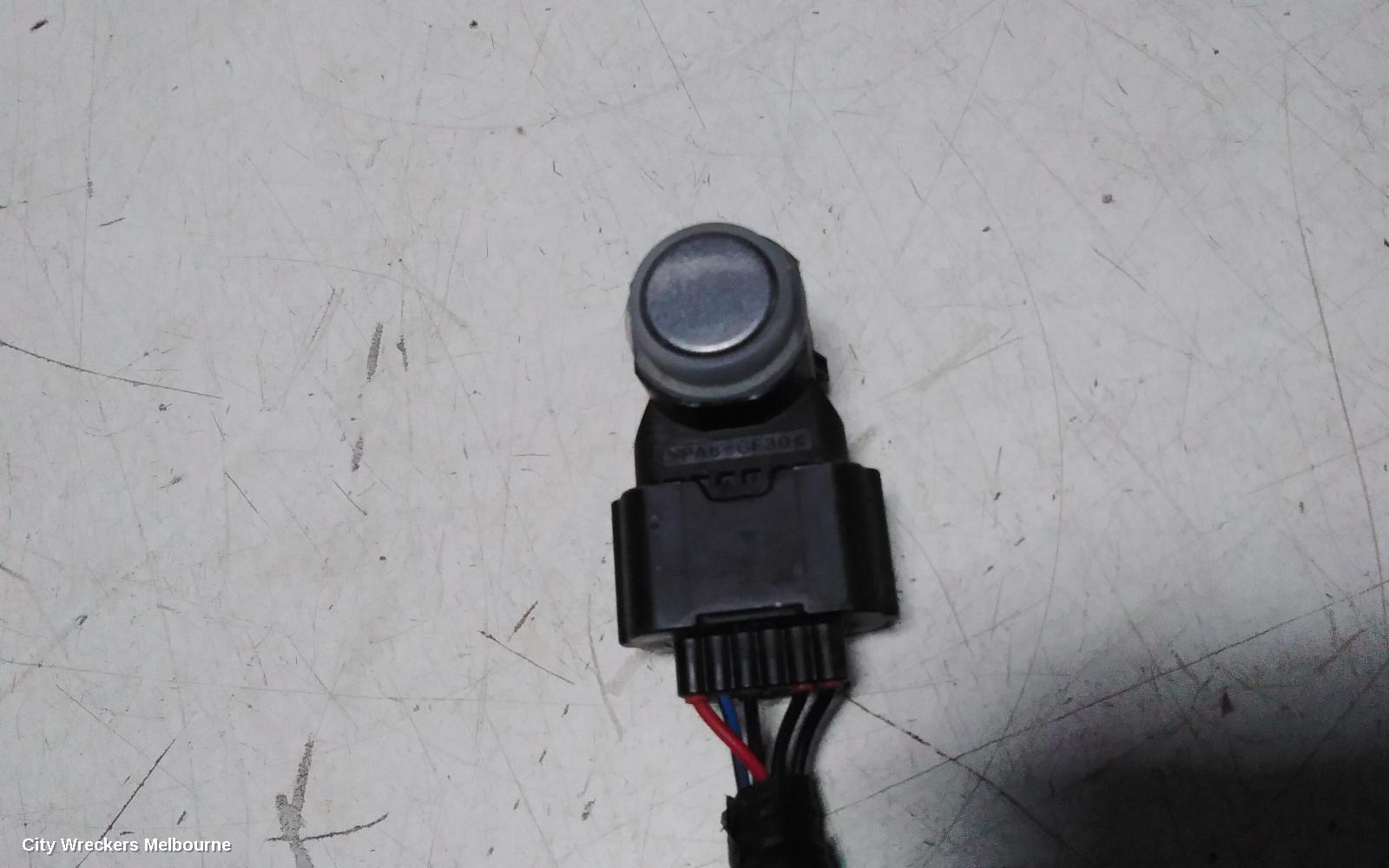 HYUNDAI I40, VF, 09/2011 - 12/2019, REAR BAR SENORS WITH WIRING LOOM: 128585 - Image 3
