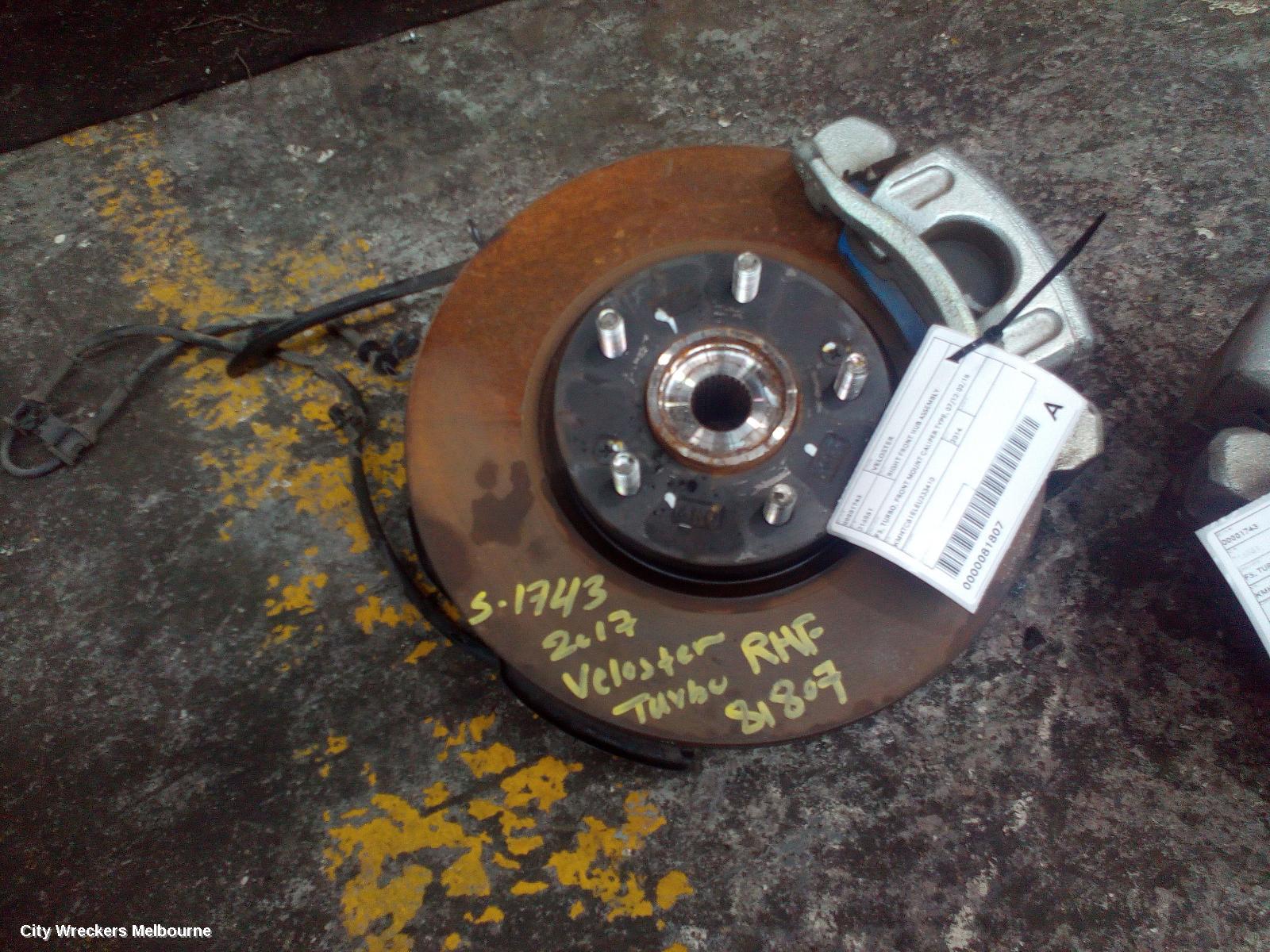 HYUNDAI VELOSTER RIGHT FRONT HUB ASSEMBLY, FS, TURBO, FRONT MOUNT CALIPER TYPE, 07/2012 - 02/2018 - Image 1