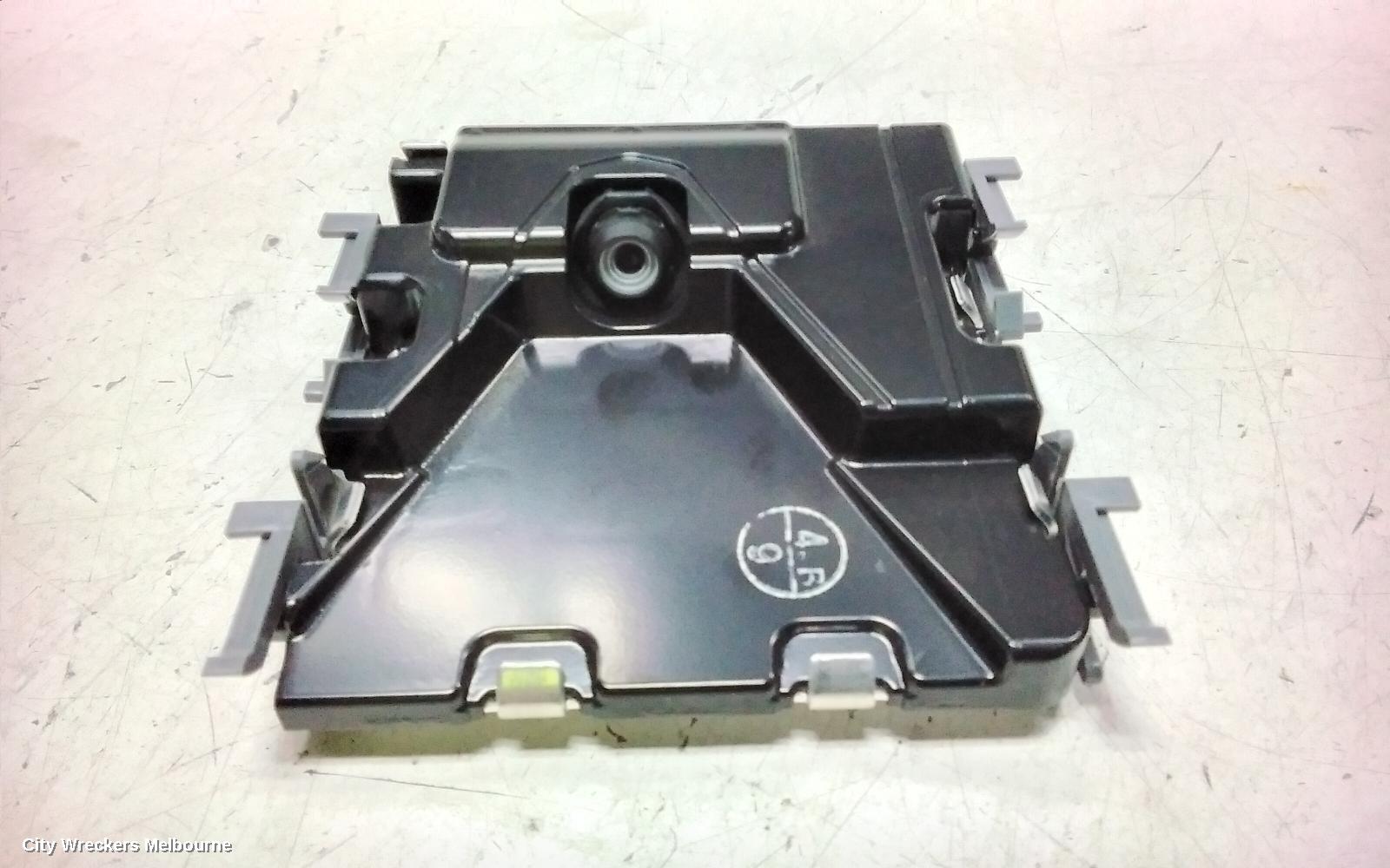 TOYOTA RAV4 REVERSE CAMERA, FRONT CAMERA (WINDSCREEN MOUNTED), XA40, 12/2015 - 12/2018 - Image 2
