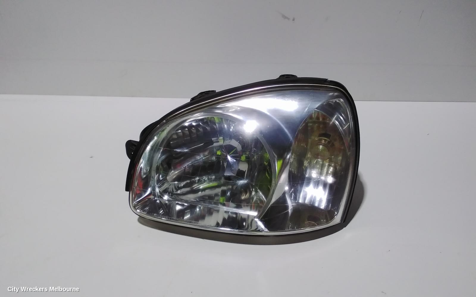 HYUNDAI SANTA FE LEFT HEADLAMP, SM, 11/2000 - 09/2003 - Image 1