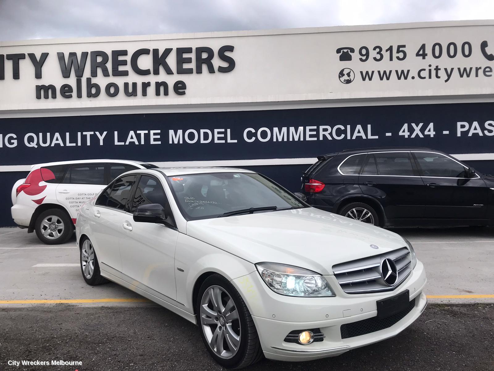 MERCEDES C CLASS RIGHT INDICATOR/FOG/SIDE, BUMPER FOGLAMP, W204/S204, 07/2007 - 04/2011 - Image 1