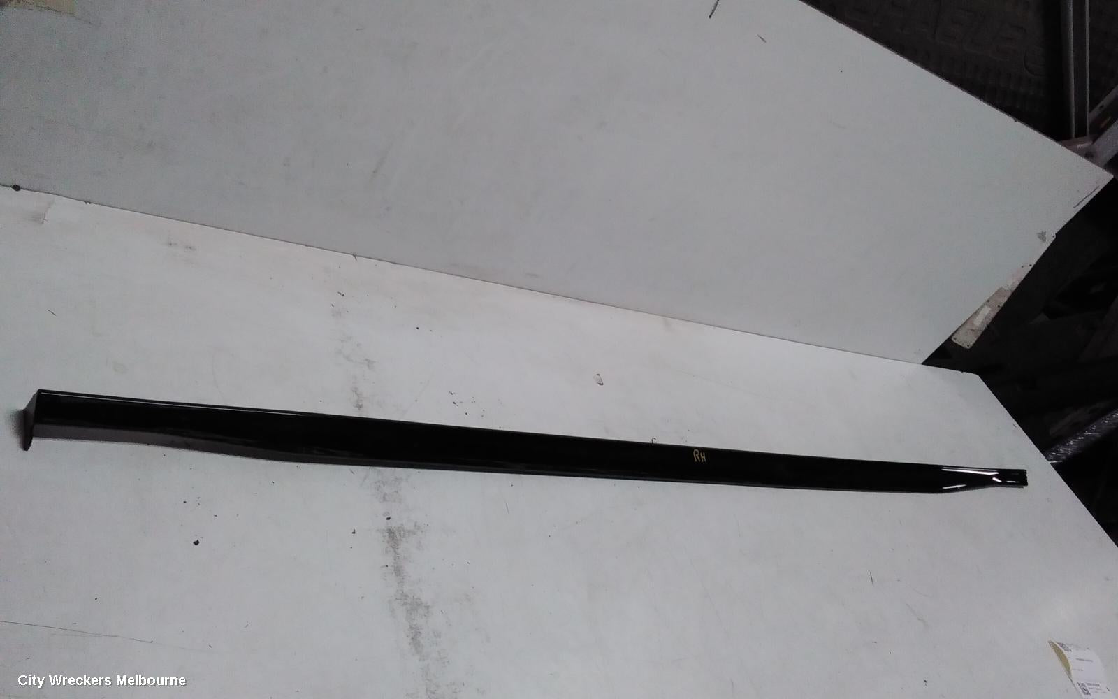 VOLKSWAGEN GOLF SIDE STEP/SKIRT, GEN 8, RH SIDE, R-LINE, 09/2020 ONWARDS - Image 2