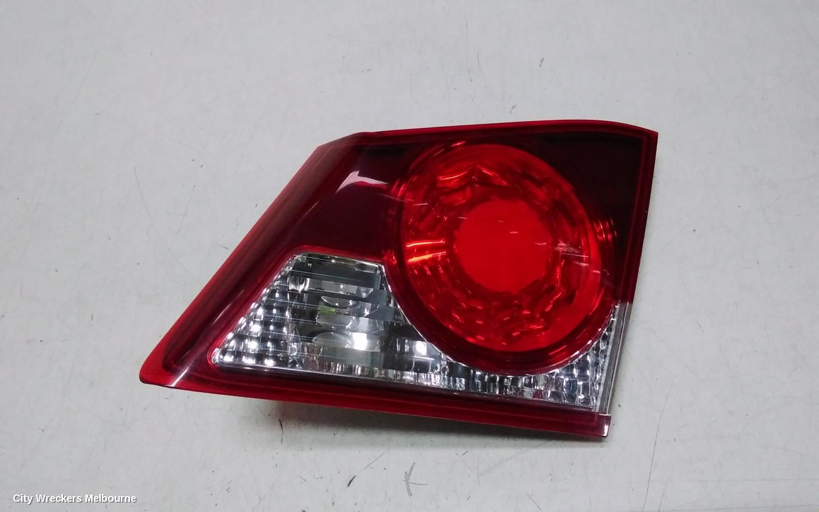HONDA CIVIC REAR GARNISH, BOOTLID LAMP (RH SIDE), 8TH GEN, 02/2006 - 12/2008 - Image 2