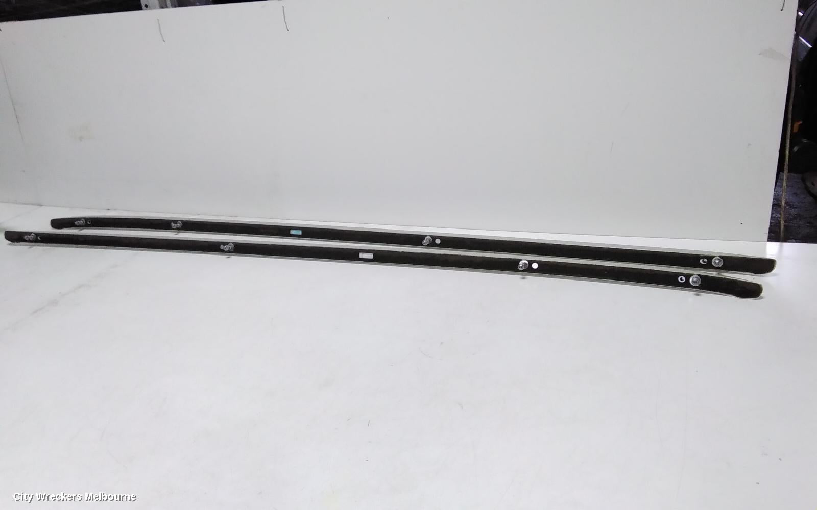 VOLKSWAGEN PASSAT ROOF RACK/BARS, B8/MK7, ROOF RAIL (PAIR), 06/2015 - 05/2023 - Image 3