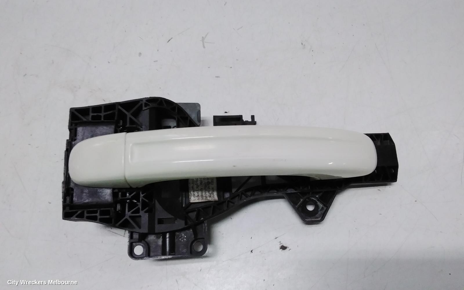 AUDI Q7 DOOR HANDLE, 4L, RH REAR, OUTER, 09/2006 - 08/2015 - Image 3