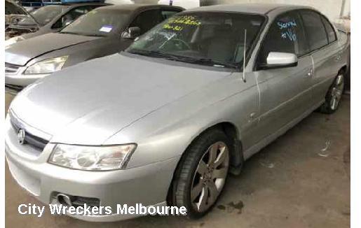 HOLDEN COMMODORE LEFT HEADLAMP, VZ, ADVENTRA/BERLINA, PROJECTOR TYPE (CHROME), 08/2004 - 09/2007 - Image 2