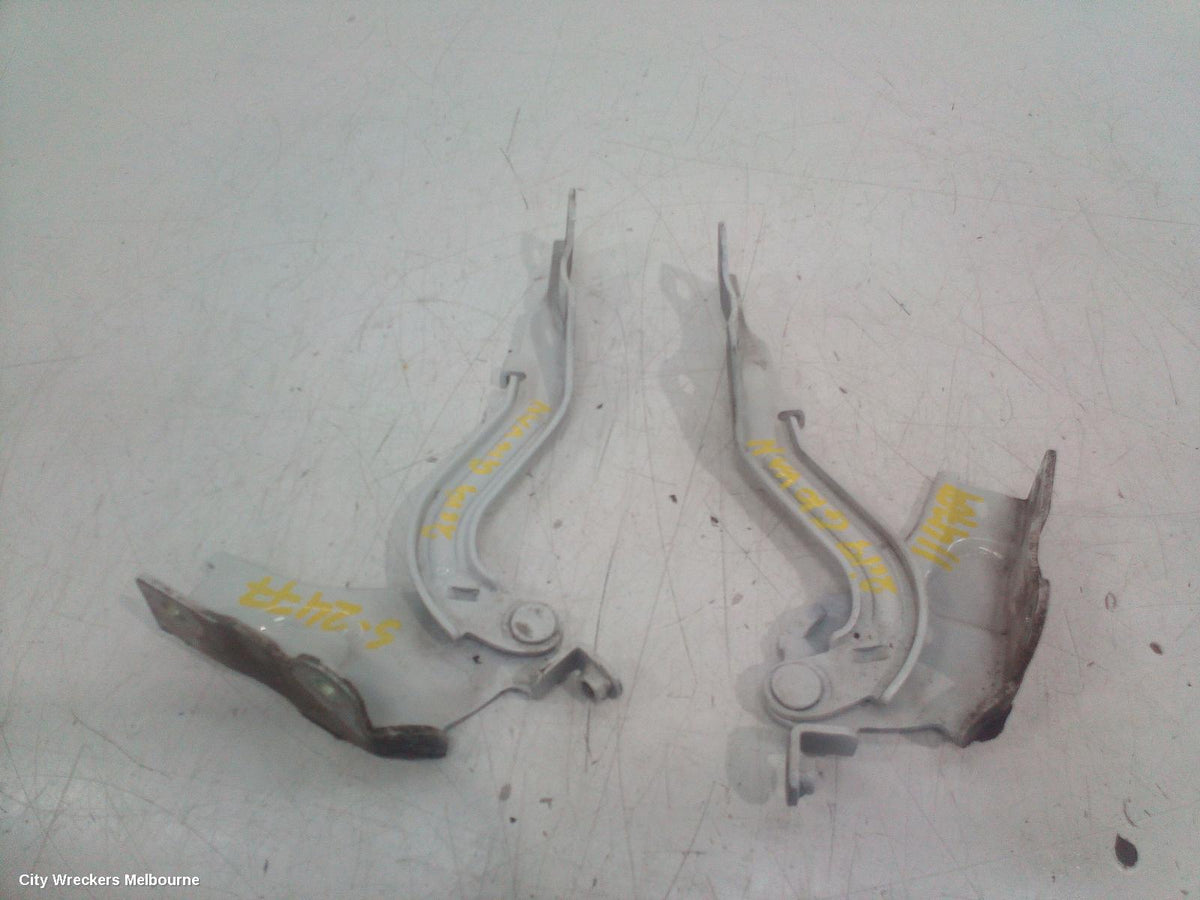 LDV G10 BONNET HINGE/STRUT, PAIR, SV7A/SV7C, WAGON/VAN, 04/2015 ONWARDS - Image 3