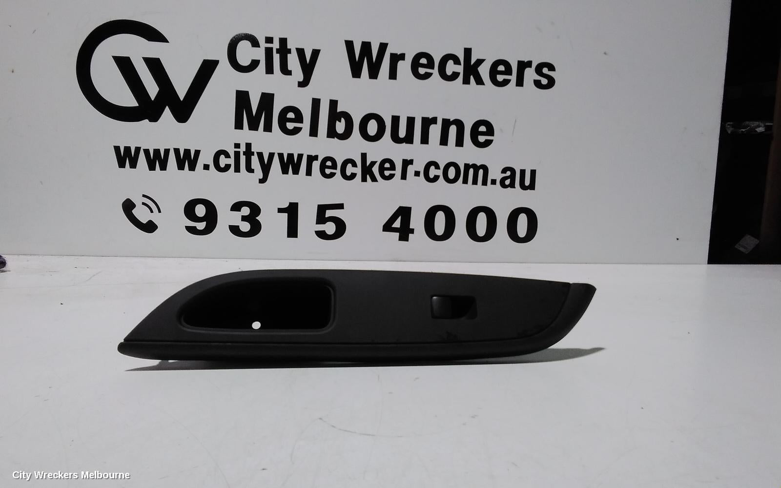 MITSUBISHI TRITON PWR DR WIND SWITCH, LH FRONT/LH REAR/RH REAR MQ-MR, 04/2015 ONWARDS - Image 1