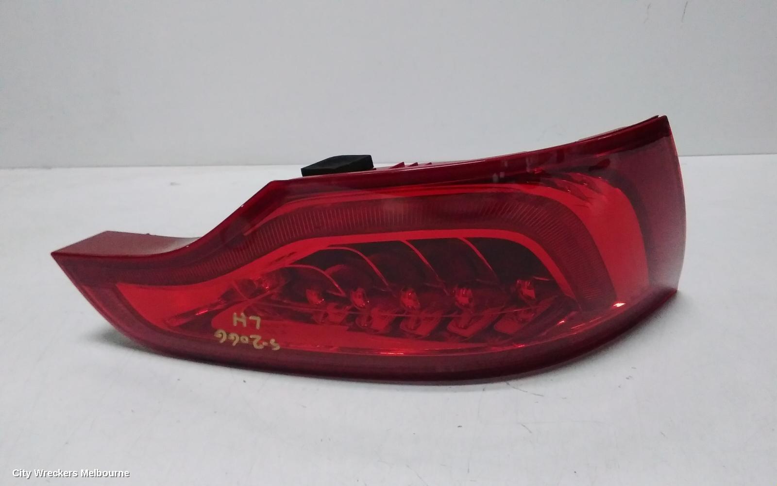 AUDI Q7 LEFT TAILLIGHT, 4L, IN TAILGATE, 10/2009 - 08/2015 - Image 2