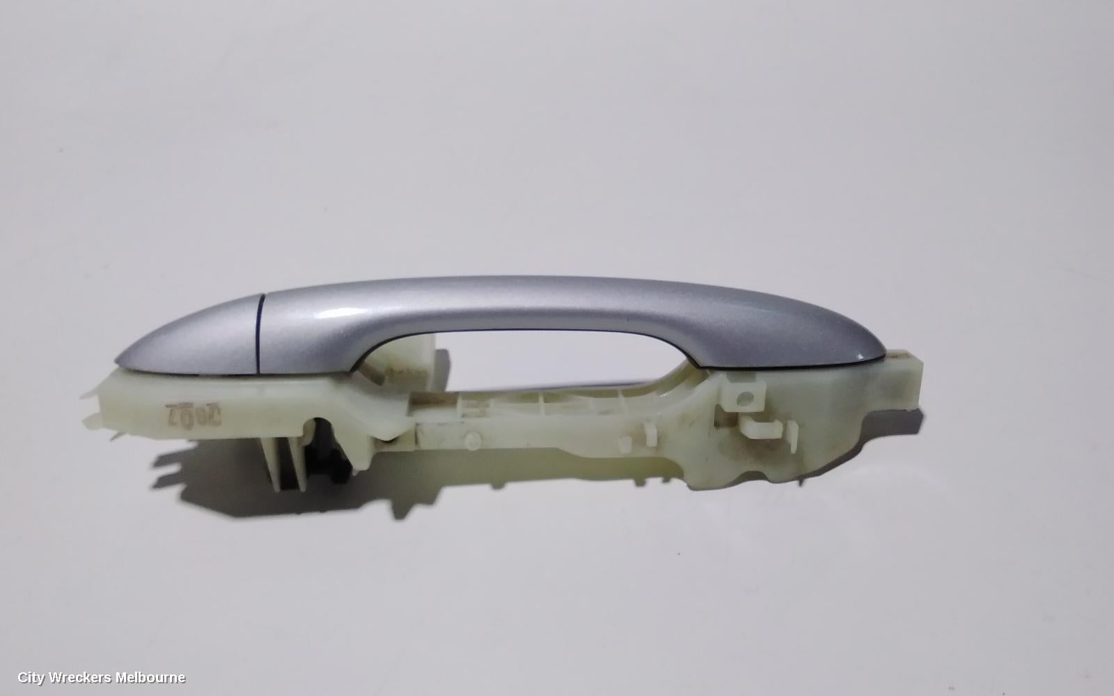 KIA CARNIVAL/GRAND CARNIVAL DOOR HANDLE, OUTER, LH FRONT, YP, 02/2015 - 10/2020 - Image 1